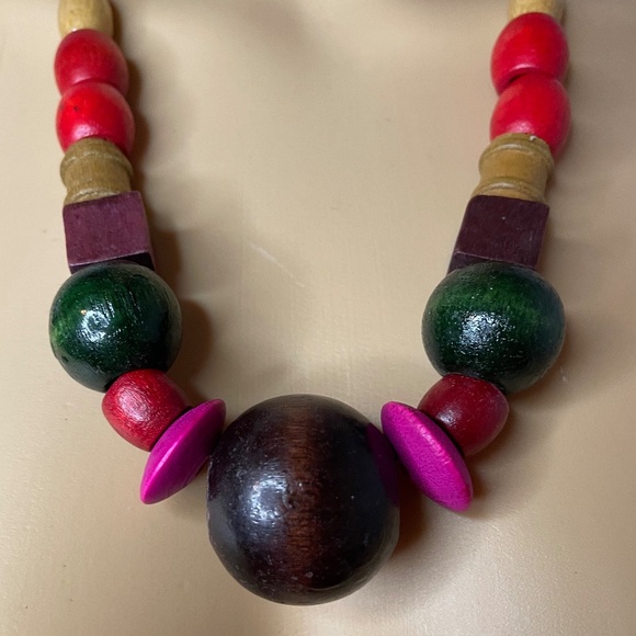 Vintage Wooden colorful beaded statement necklace! - Picture 2 of 10